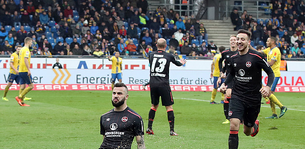 FC Nürnberg holt noch auswärts die drei Punkte gegen Eintracht ... FC Nürnberg holt noch auswärts die drei Punkte gegen Eintracht ...