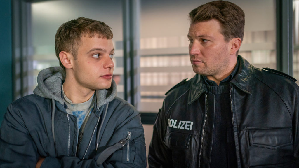 Notruf Hafenkante Staffel 17 mit Folge 13 „Abgestürzt“ MAGAZIN Notruf Hafenkante Staffel 17 mit Folge 13 „Abgestürzt“ MAGAZIN